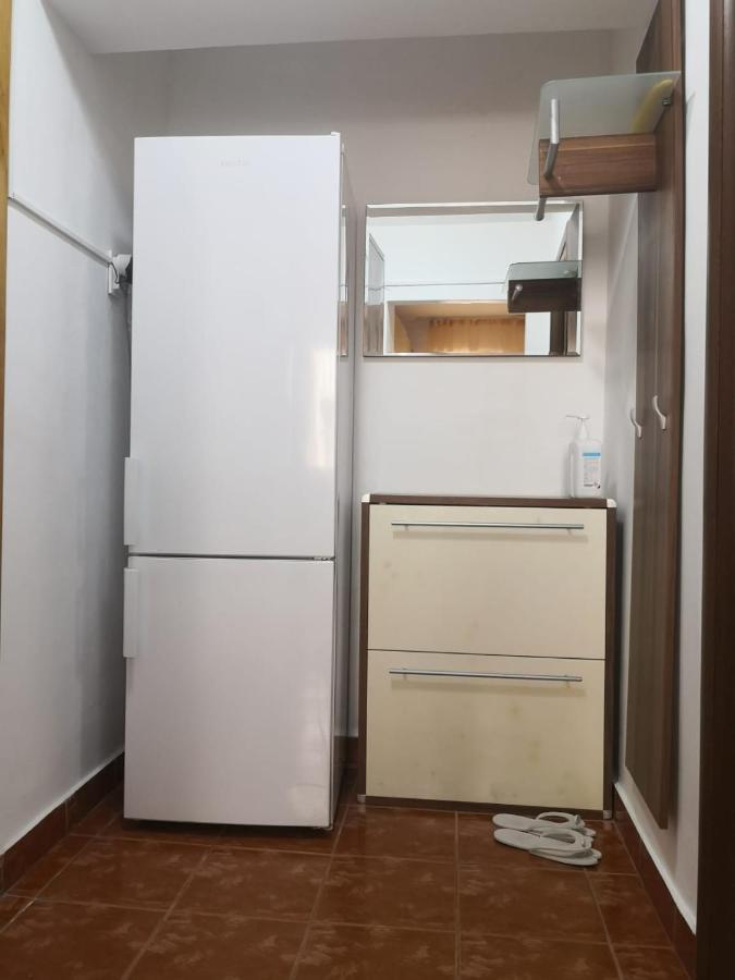 Apartament Cu Doua Camere Târgu Jiu מראה חיצוני תמונה