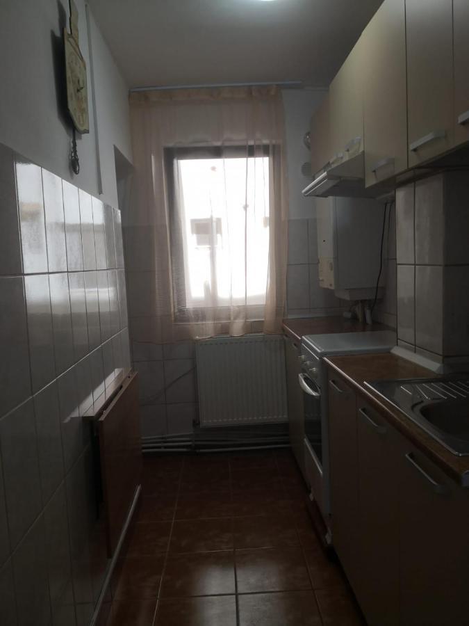 Apartament Cu Doua Camere Târgu Jiu מראה חיצוני תמונה